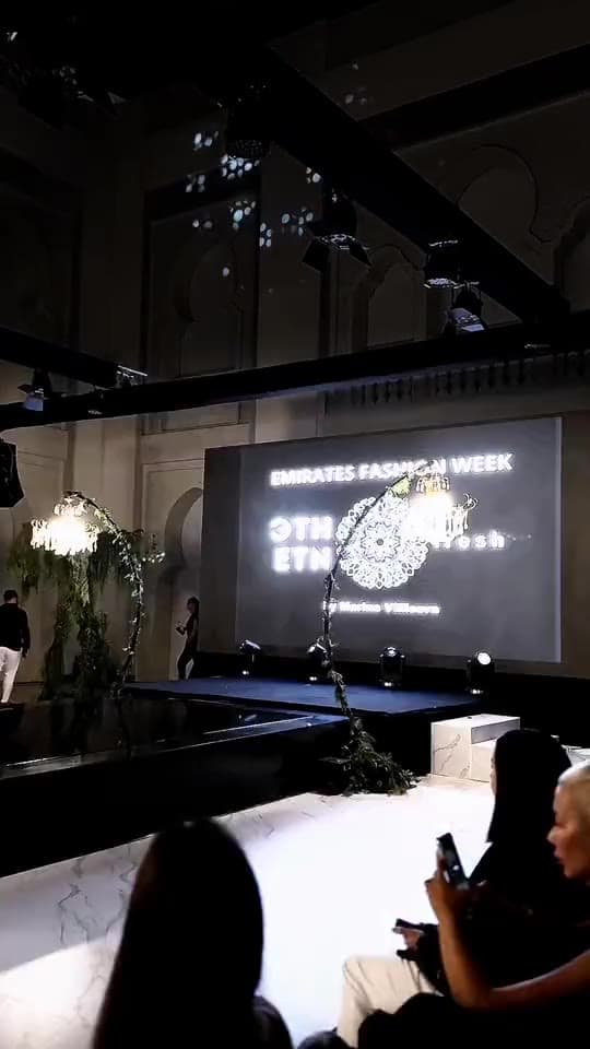 Видео показа Emirates Fashion Week, Дубай